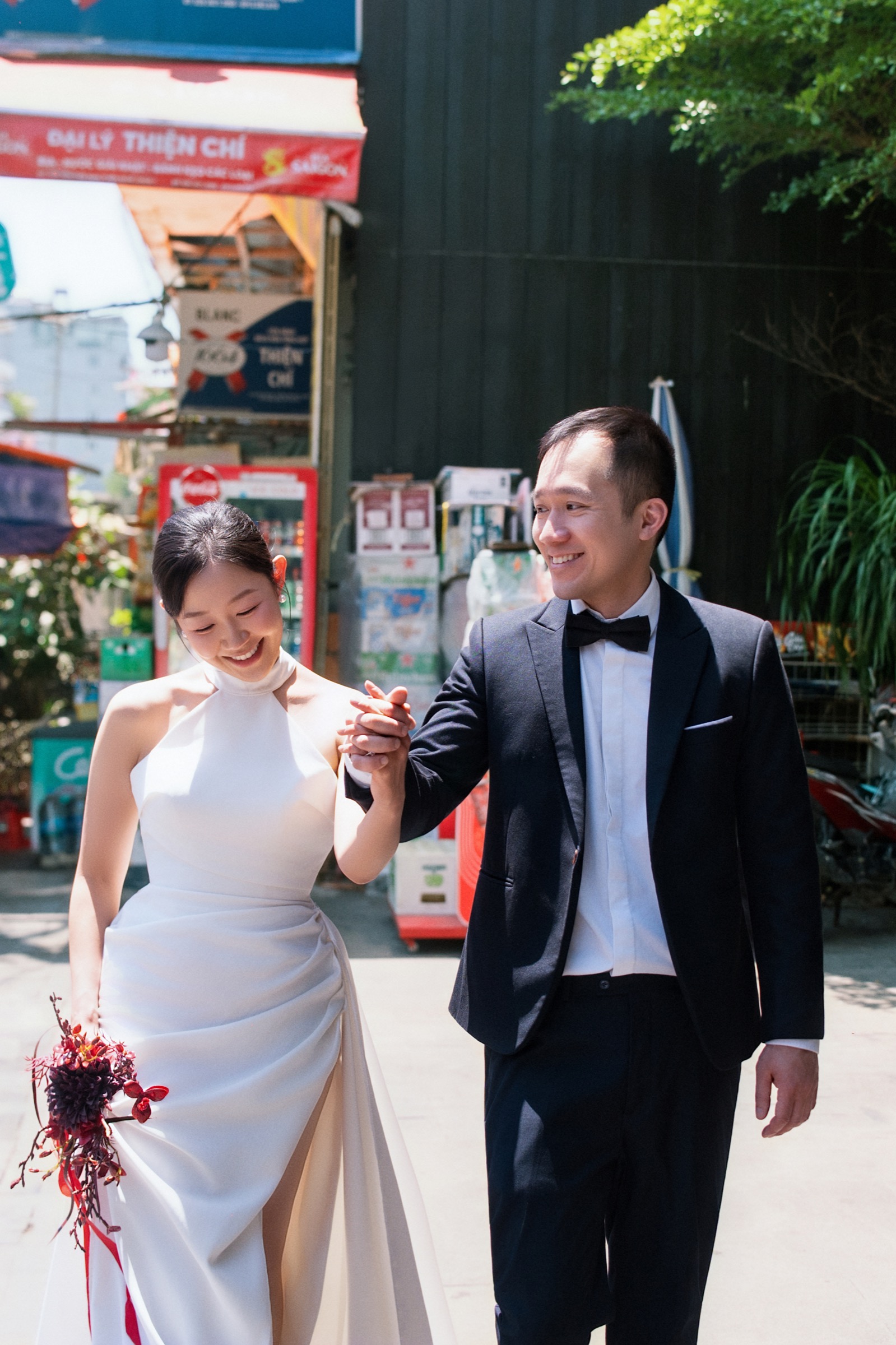 Jessica and Richard walking hand in hand
